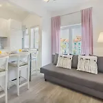 Apartment Roma Cozy Flat With Balcony Lissabon