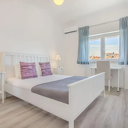 Roma Cozy Flat With Balcony 公寓