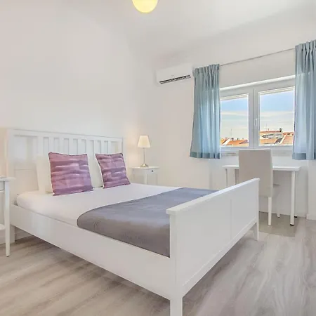 Roma Cozy Flat With Balcony Appartement Lisboa