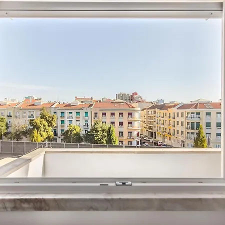 Roma Cozy Flat ליסבון