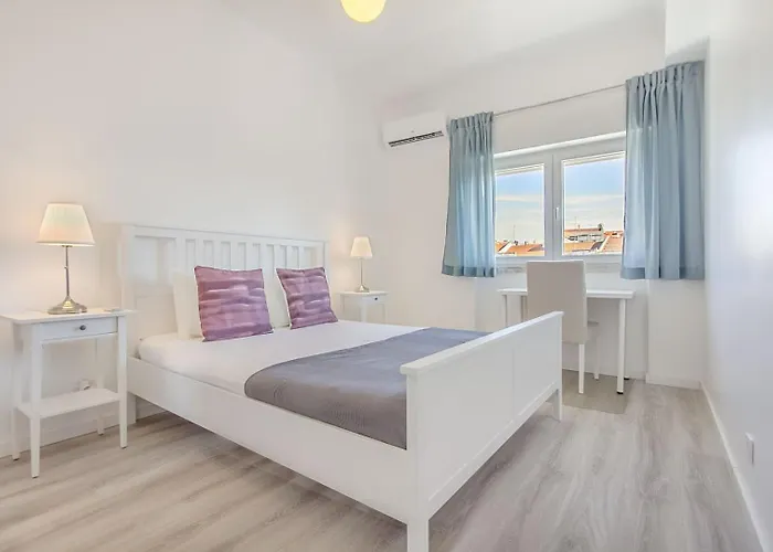 Roma Cozy Flat With Balcony アパート リスボン