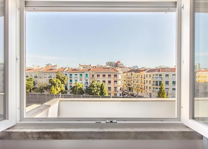 Roma Cozy Flat With Balcony リスボン